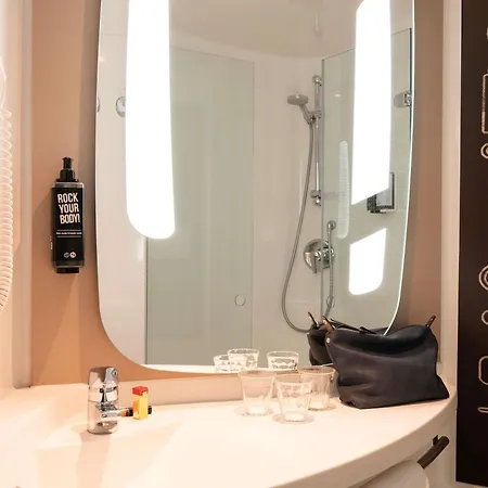 Ibis Schiphol Amsterdam Airport-2