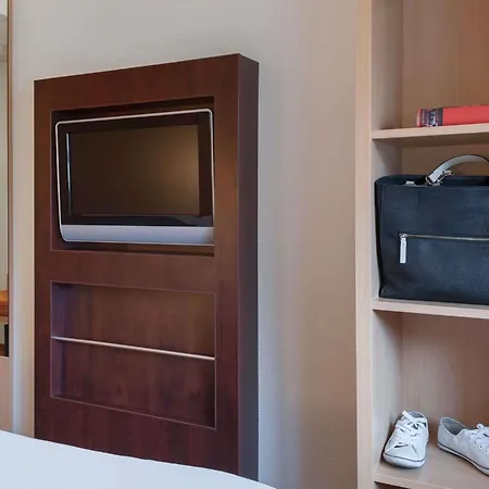 Ibis Schiphol Amsterdam Airport-3